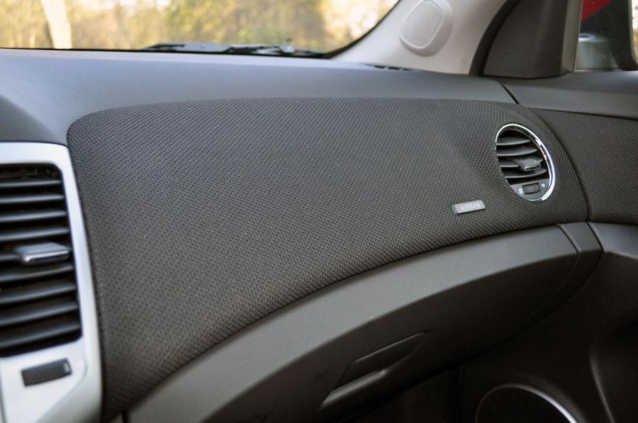  Chevrolet Cruze Eco 2012 года  (фото 14 из 40)